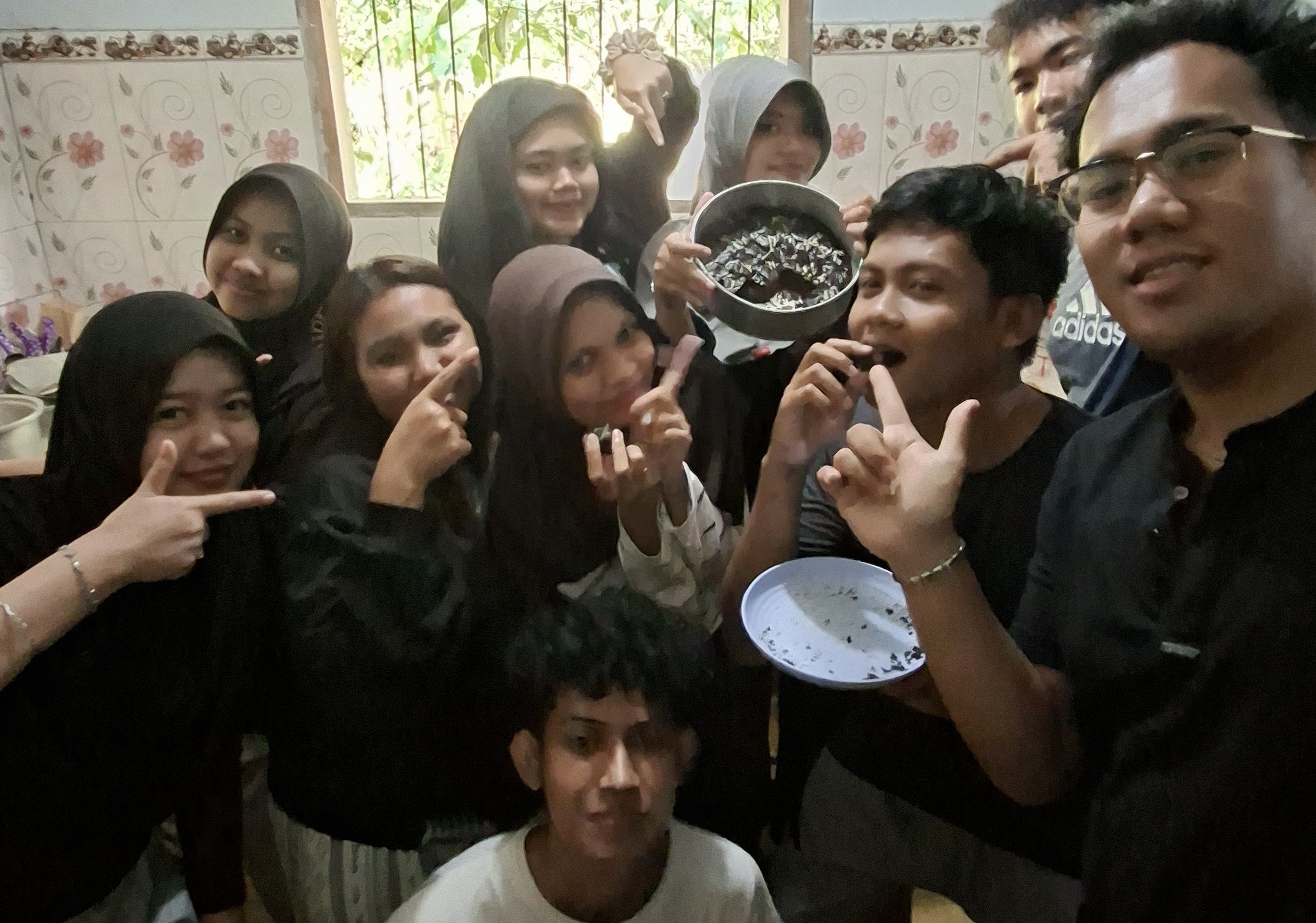 Eksplorasi Potensi Gaplek, KKN 137 UMM Uji Coba Brownies sebagai Olahan Pangan Lokal 